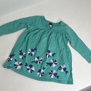 Tea Collection long sleeve green knit dress with pinwheel graphic Size 12-18 m.
